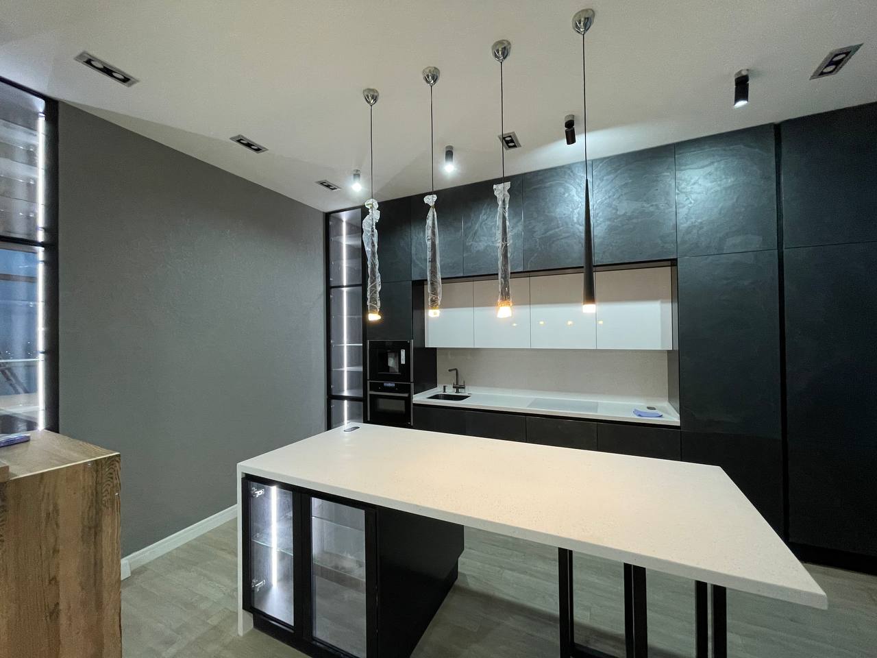 ДМИТРИЙ ХАМАНОВ