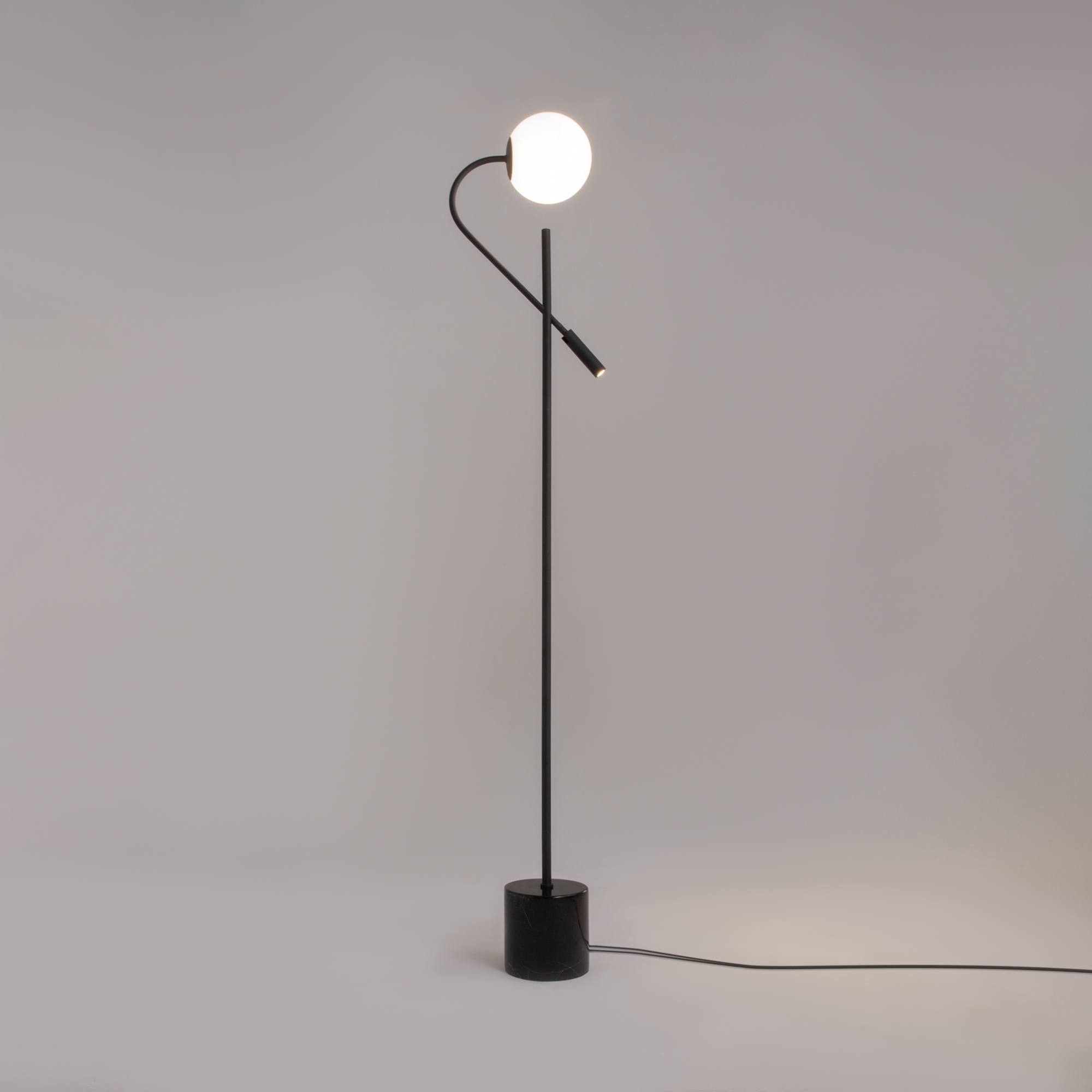 Картинка Напольный светильник (торшер) Maytoni MOD230FL-01B