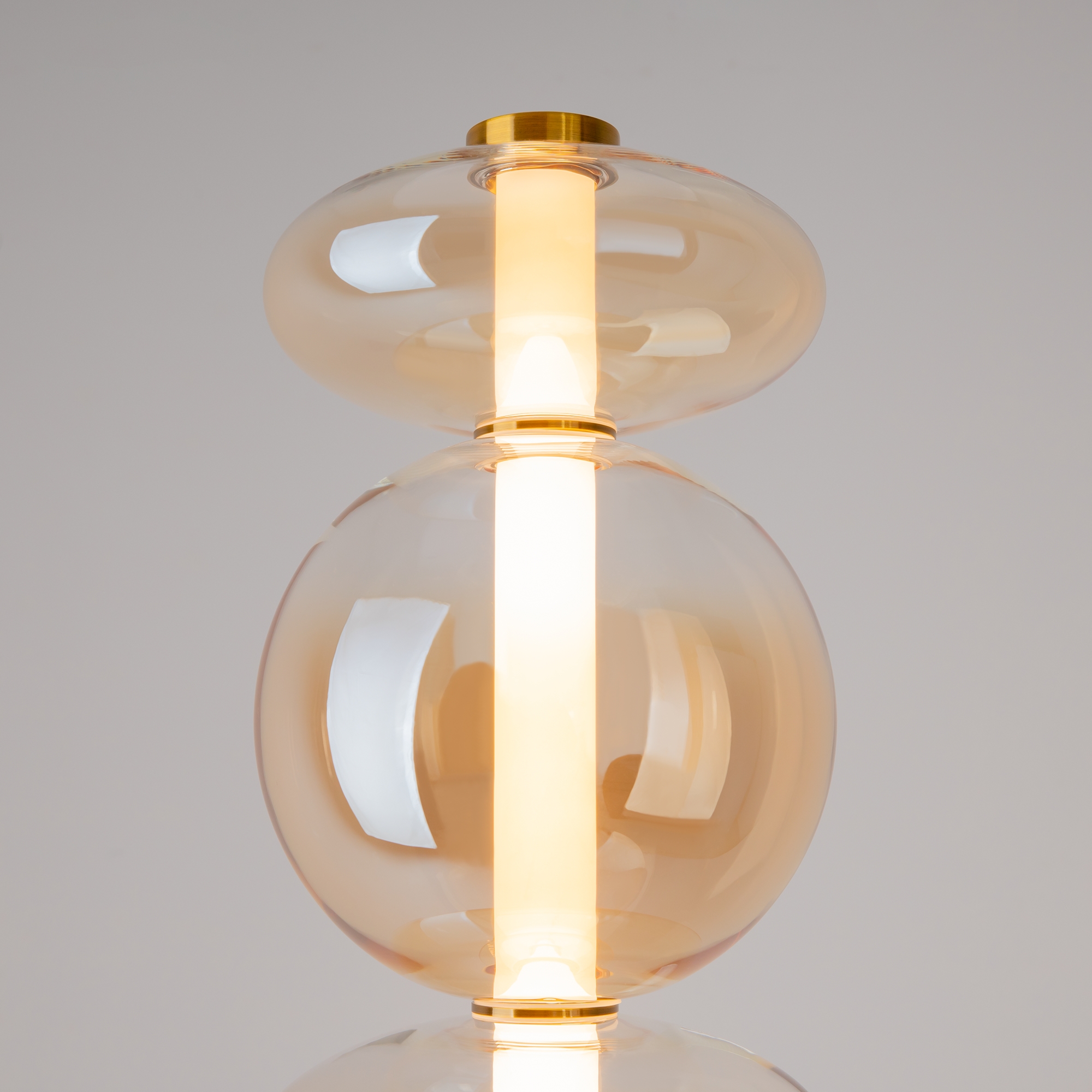 Картинка Напольный светильник (торшер) Maytoni MOD307FL-L40BS3K