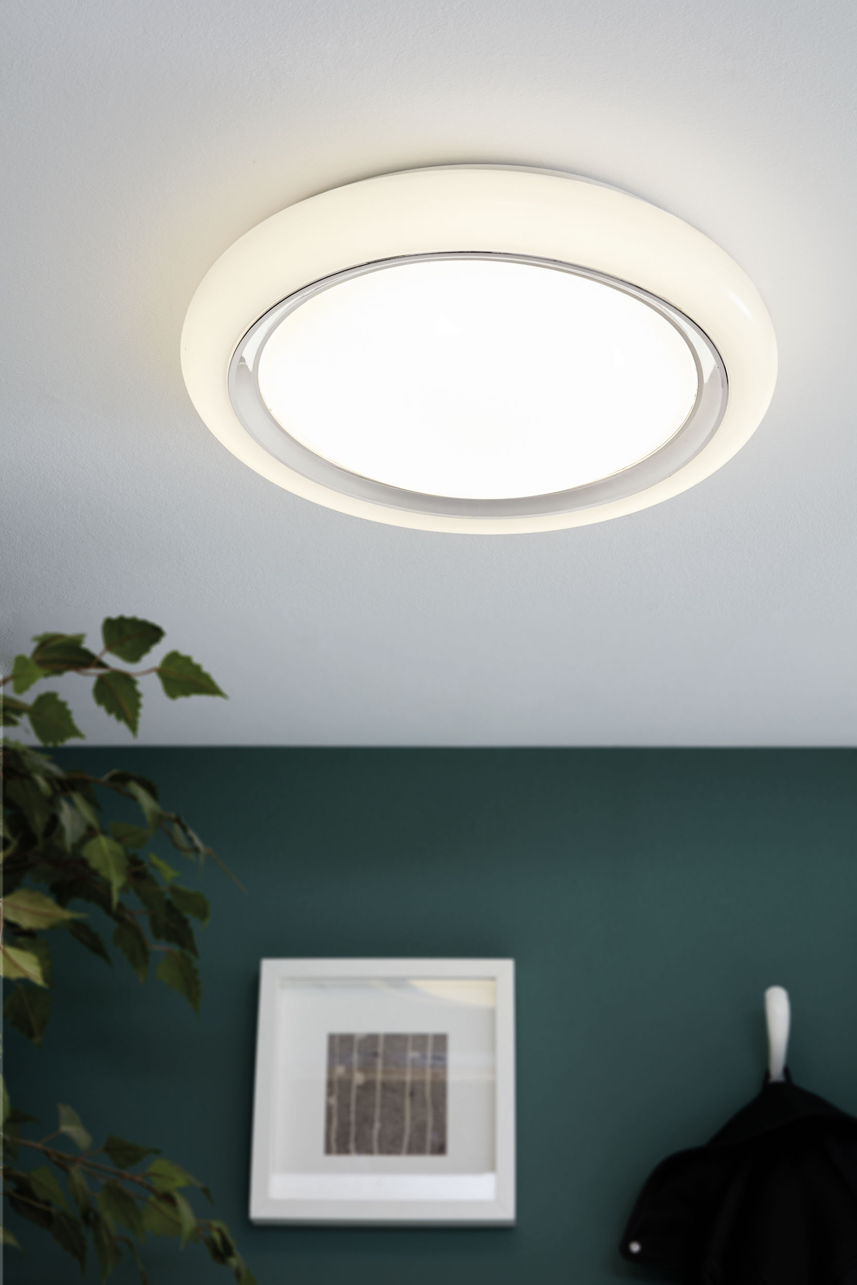 Картинка Потолочный светодиодный светильник Eglo Capasso 96024