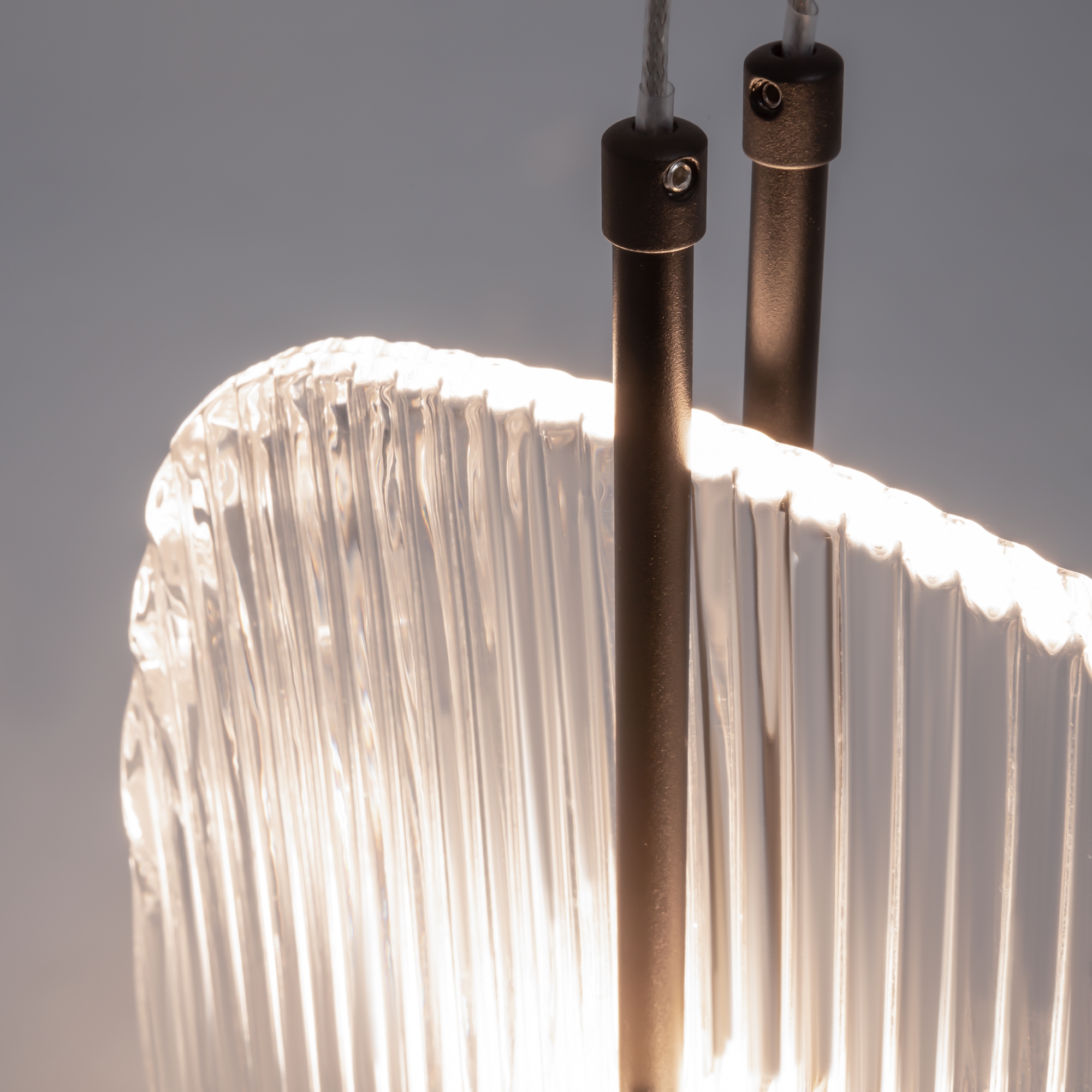 Картинка Подвесной светильник Maytoni MOD152PL-L1BK