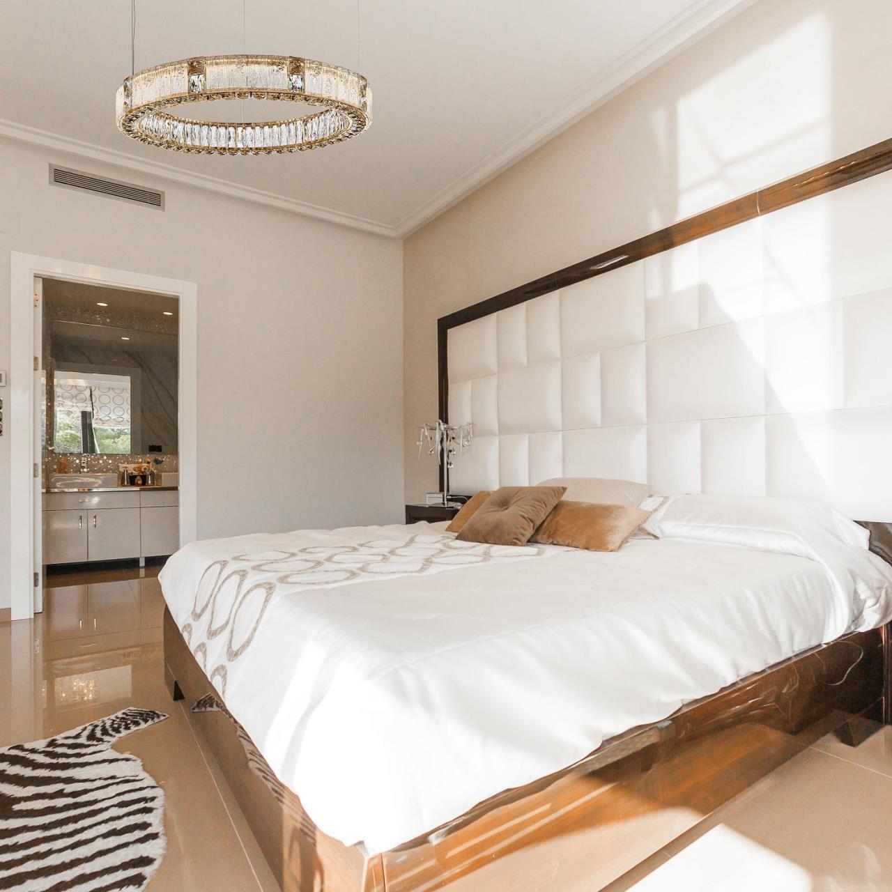 Картинка Подвесной светильник Templum 4204-8P