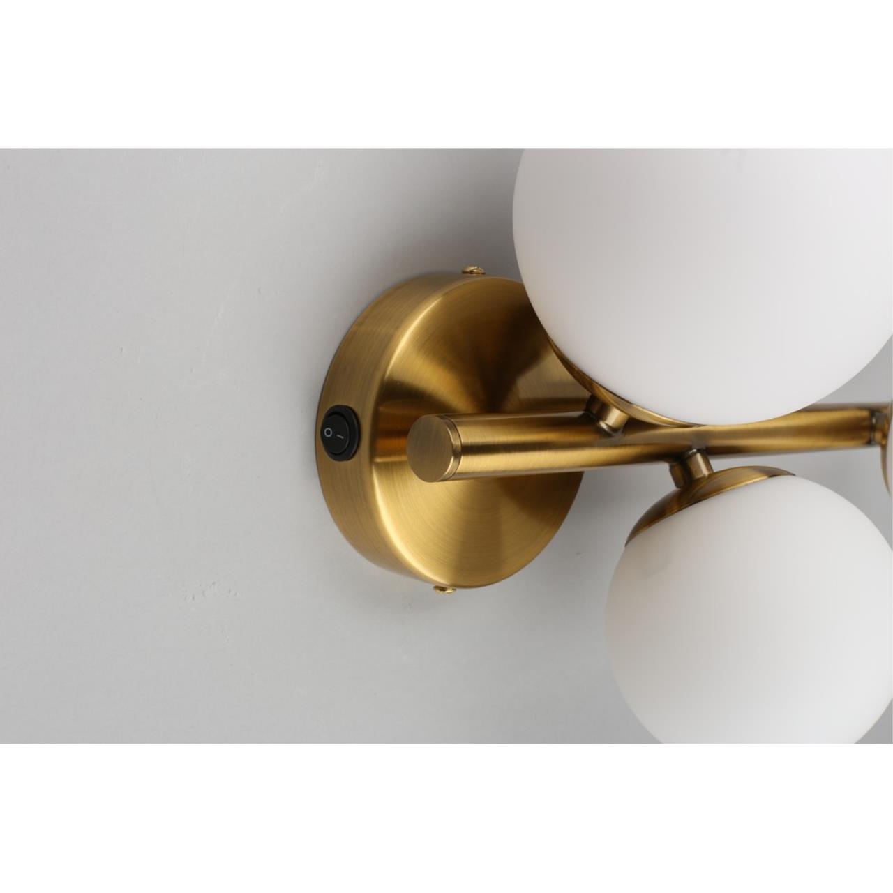 Картинка APL.314.01.03 Светильник настенный Aployt Letizia