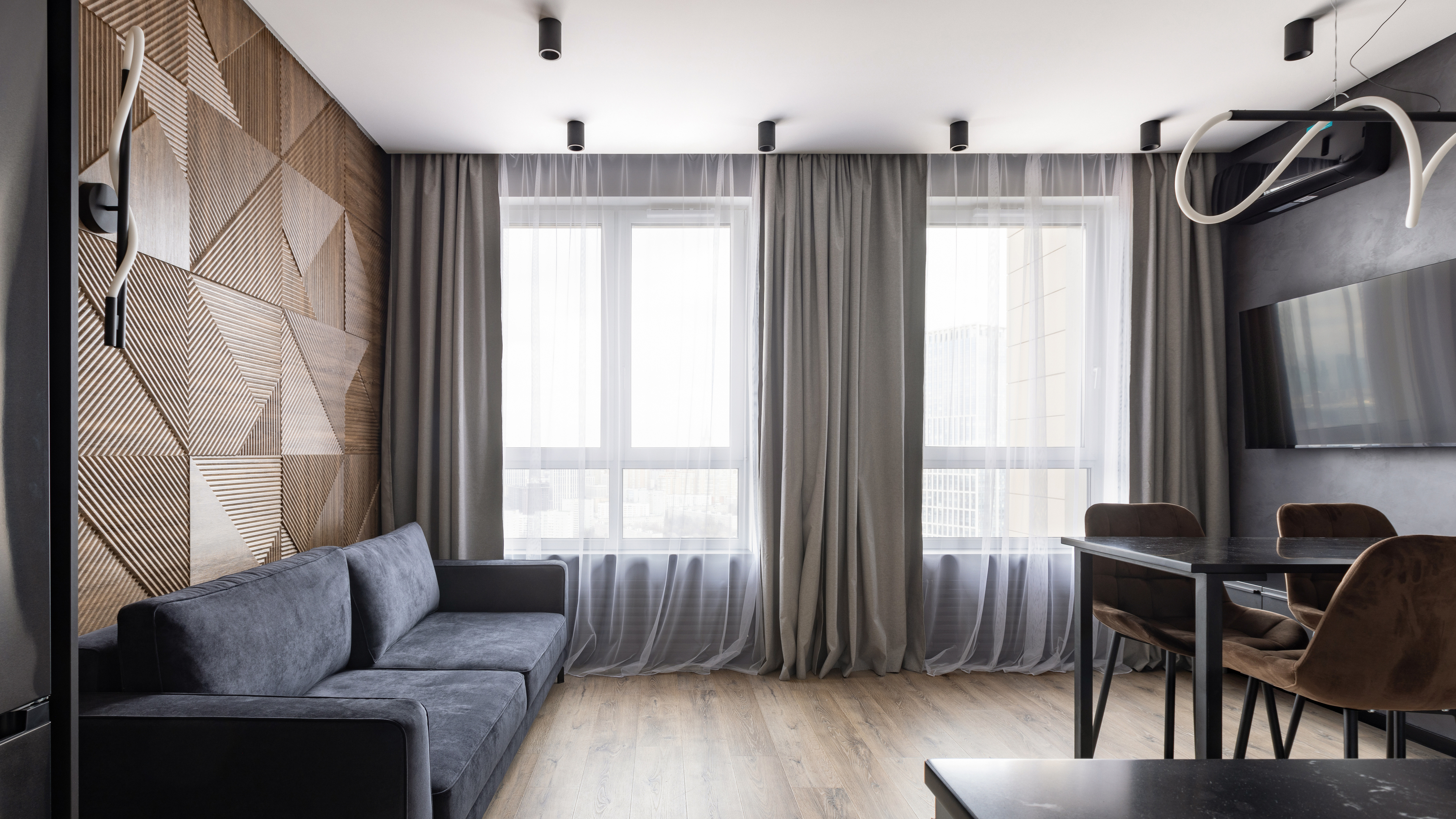 Картинка Потолочный светильник Maytoni Antares C029CL-01B