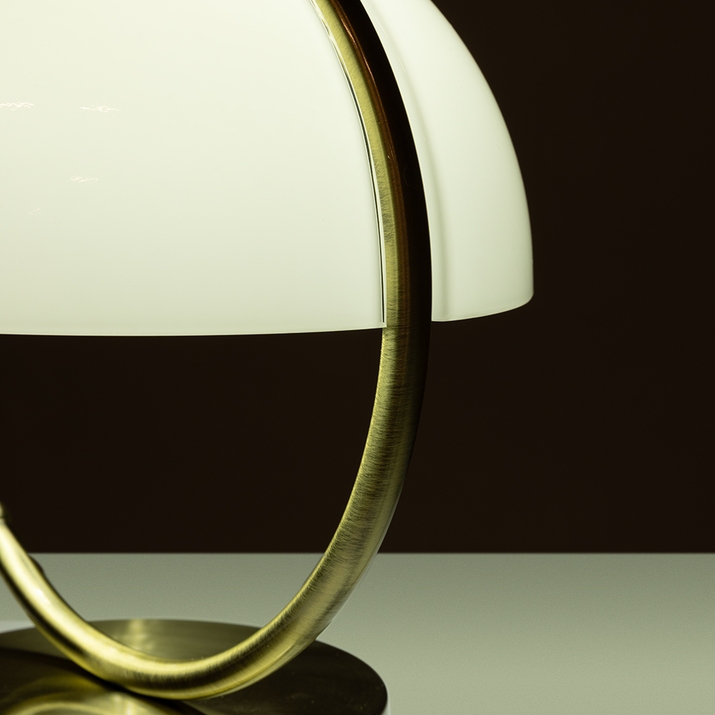 Картинка Настольный светильник Arte Lamp BANKER A5041LT-1AB