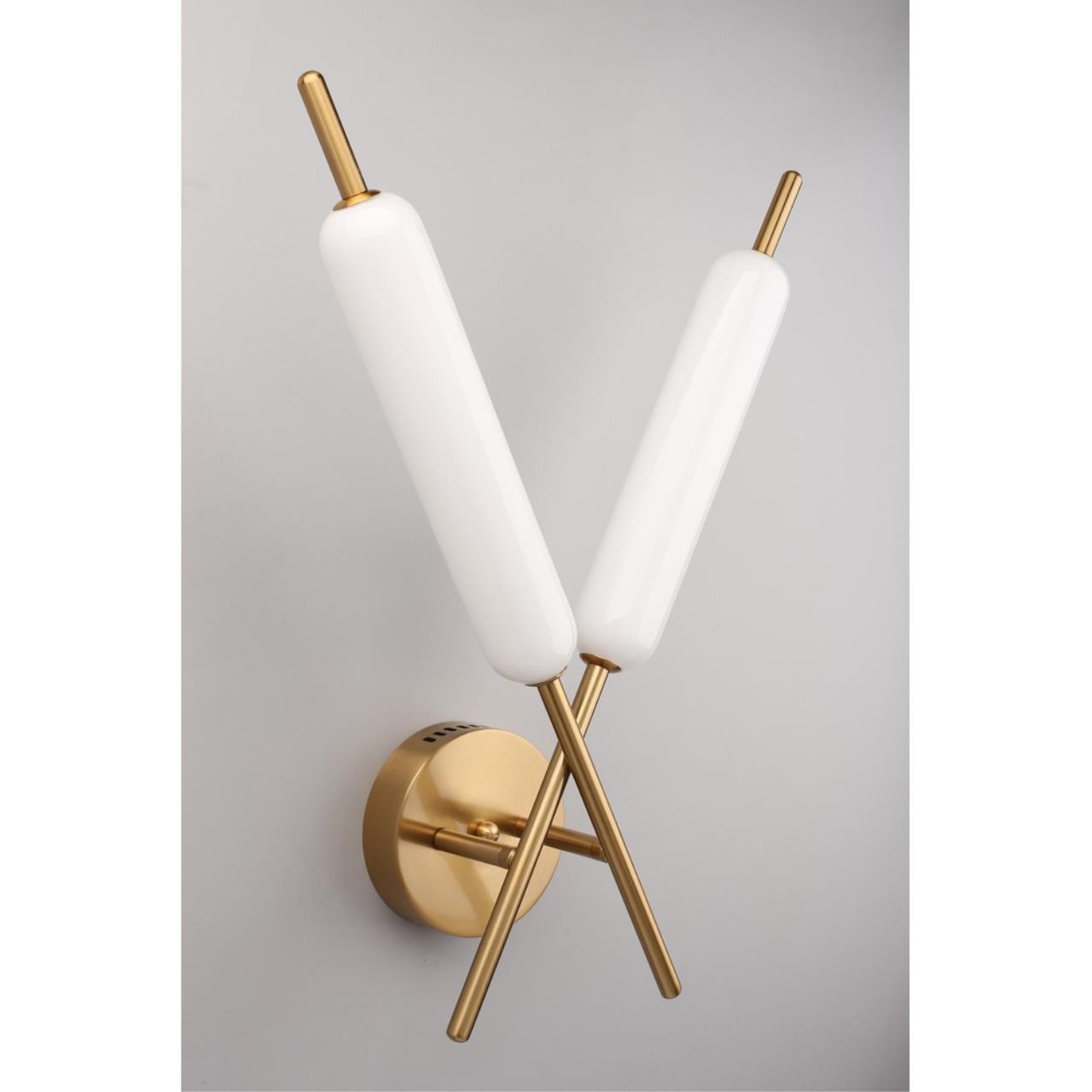 Картинка Настенный светильник Aployt Carla APL.010.01.16