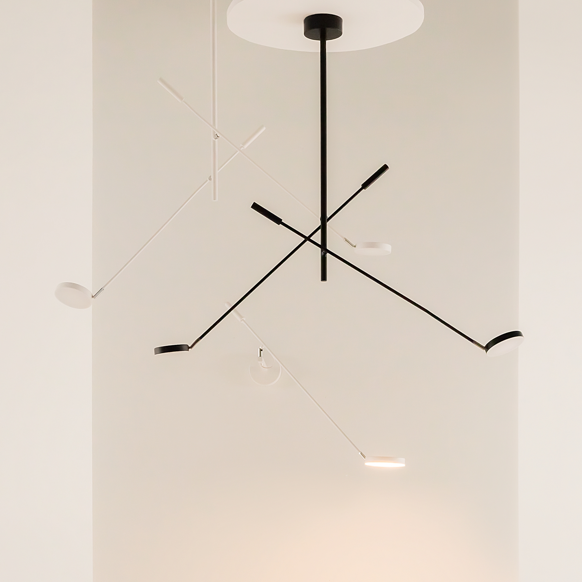 Картинка Подвесной светильник Maytoni MOD070CL-L15B3K1