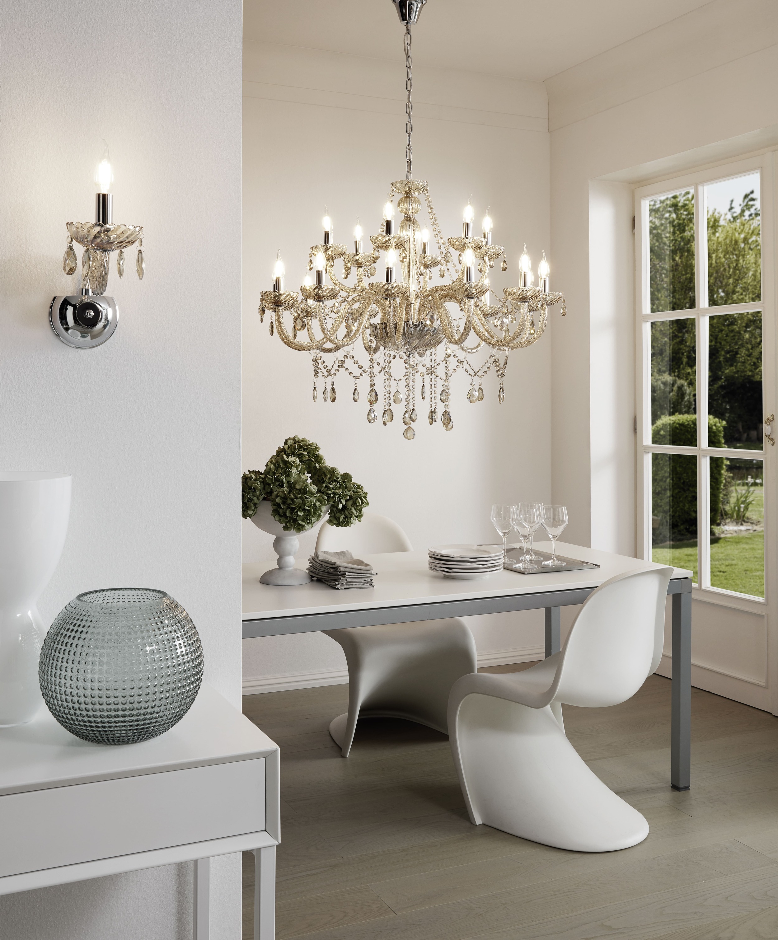 Картинка Подвесная люстра Eglo Basilano 39095