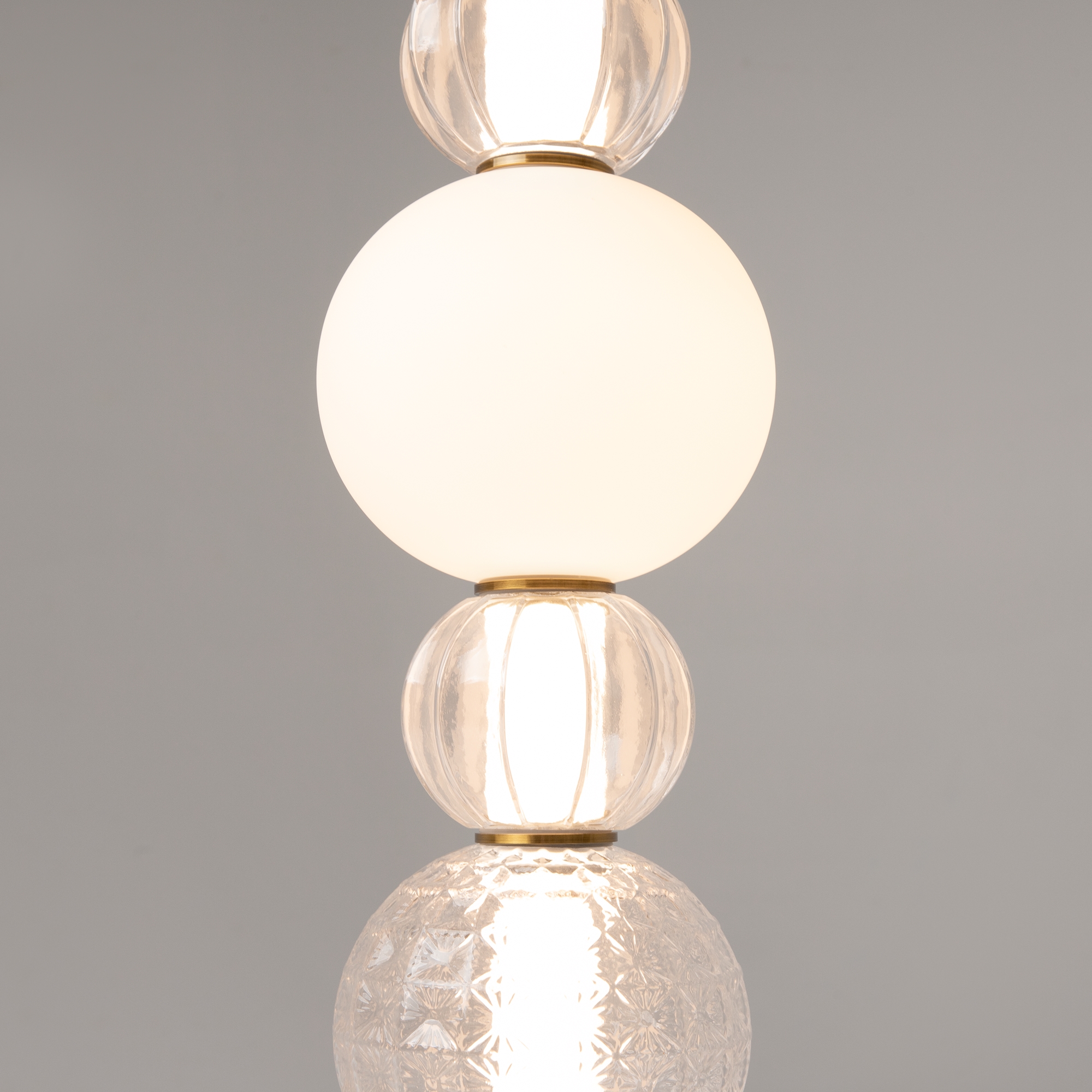 Картинка Подвесной светильник Maytoni P069PL-L17G3K