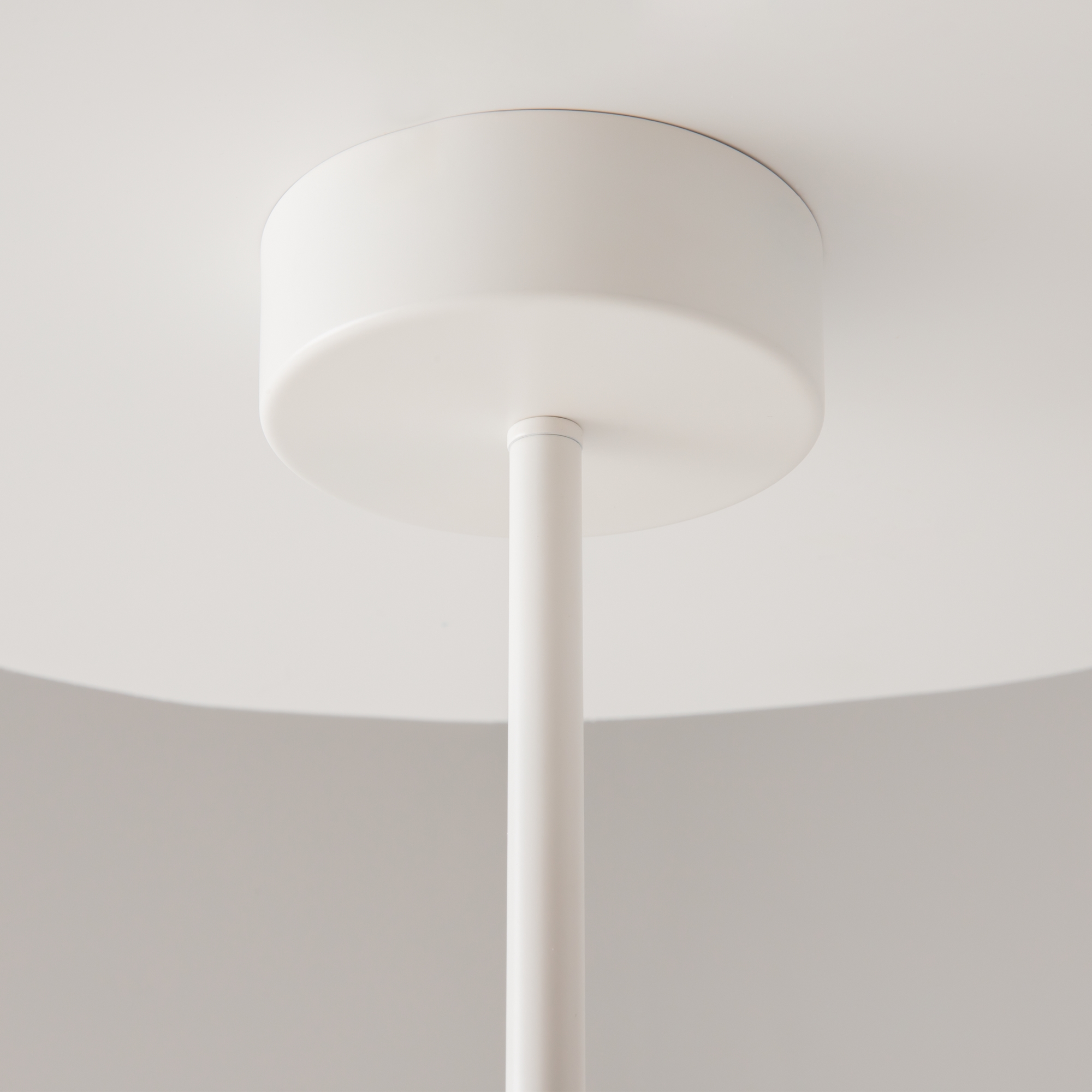 Картинка Подвесной светильник Maytoni MOD070CL-L15W3K1