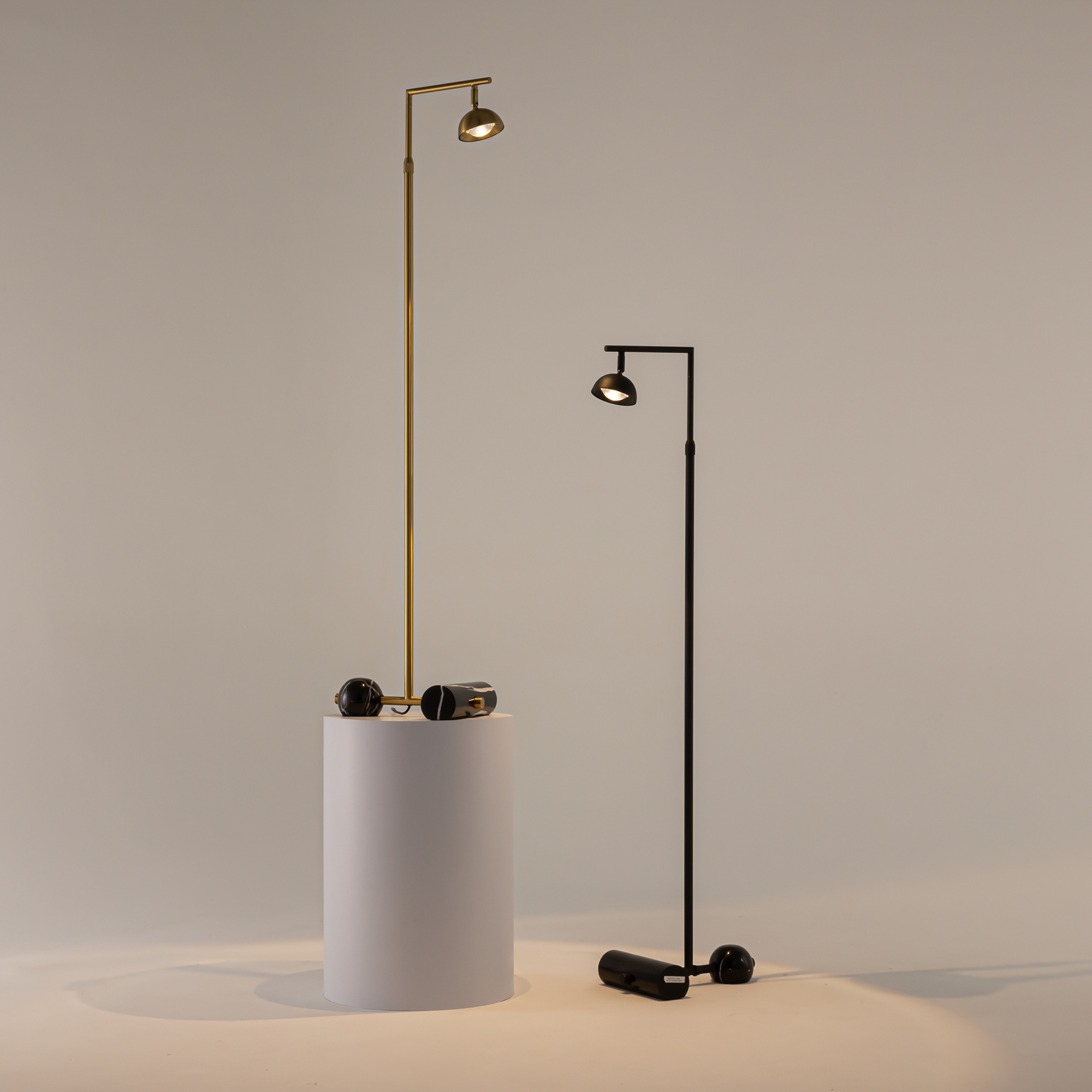 Картинка Напольный светильник (торшер) Maytoni MOD372FL-L10BS3K