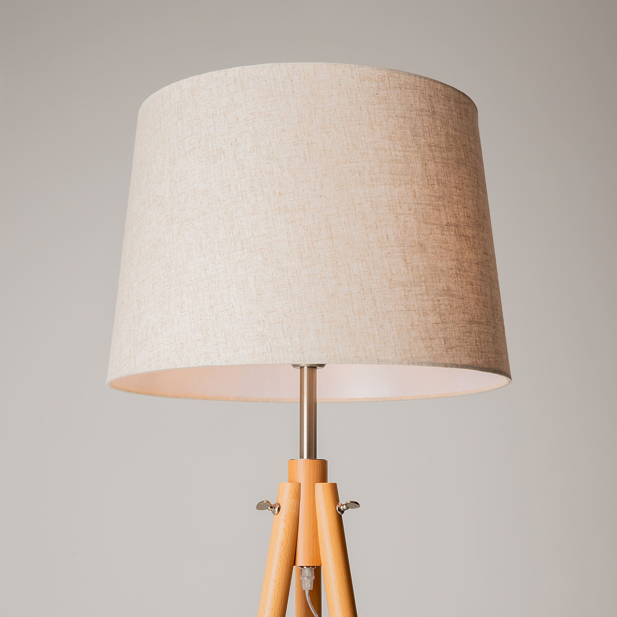 Картинка Торшер Maytoni Calvin Z177-FL-01-BR