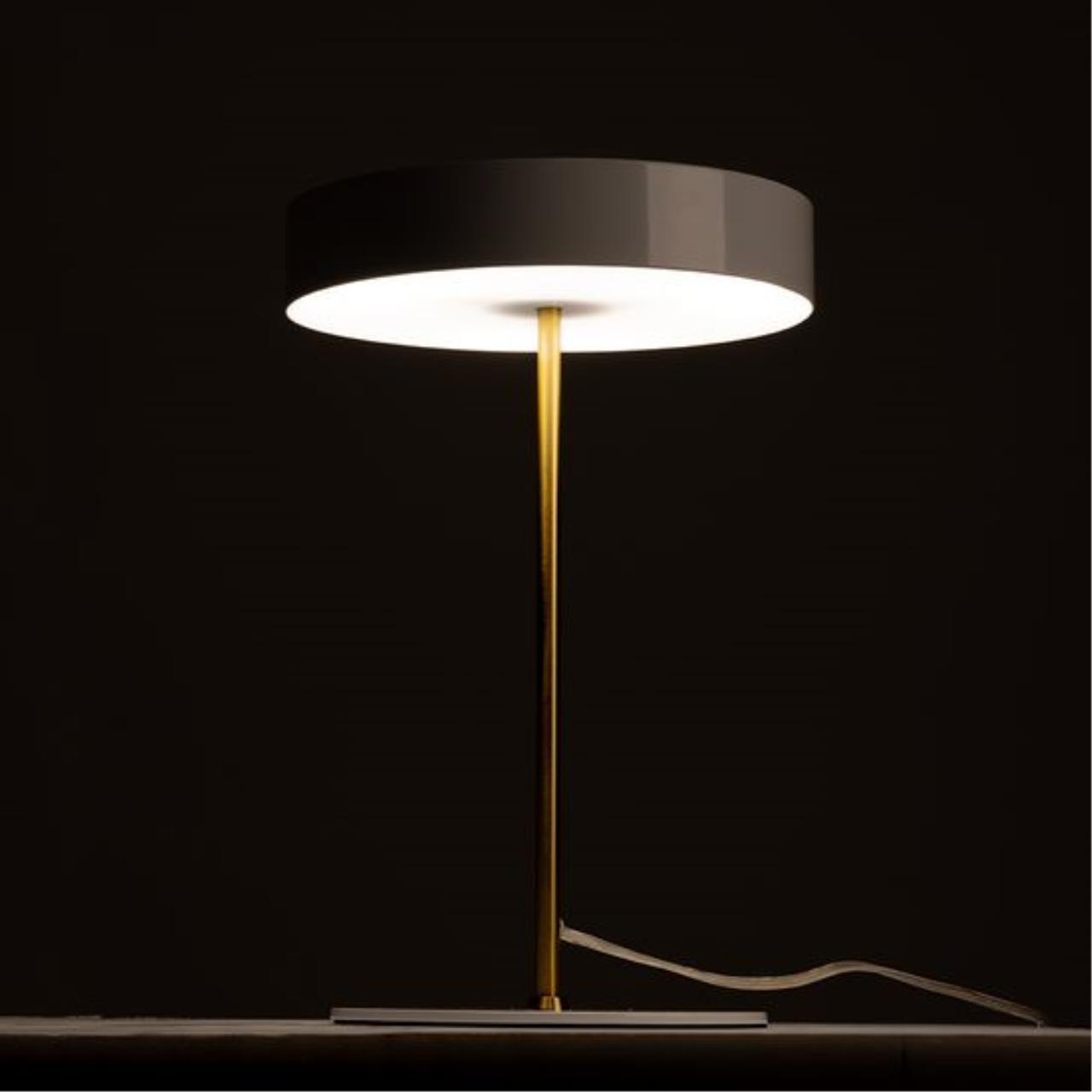 Картинка Настольный светильник Arte Lamp ELNATH A5038LT-3WH