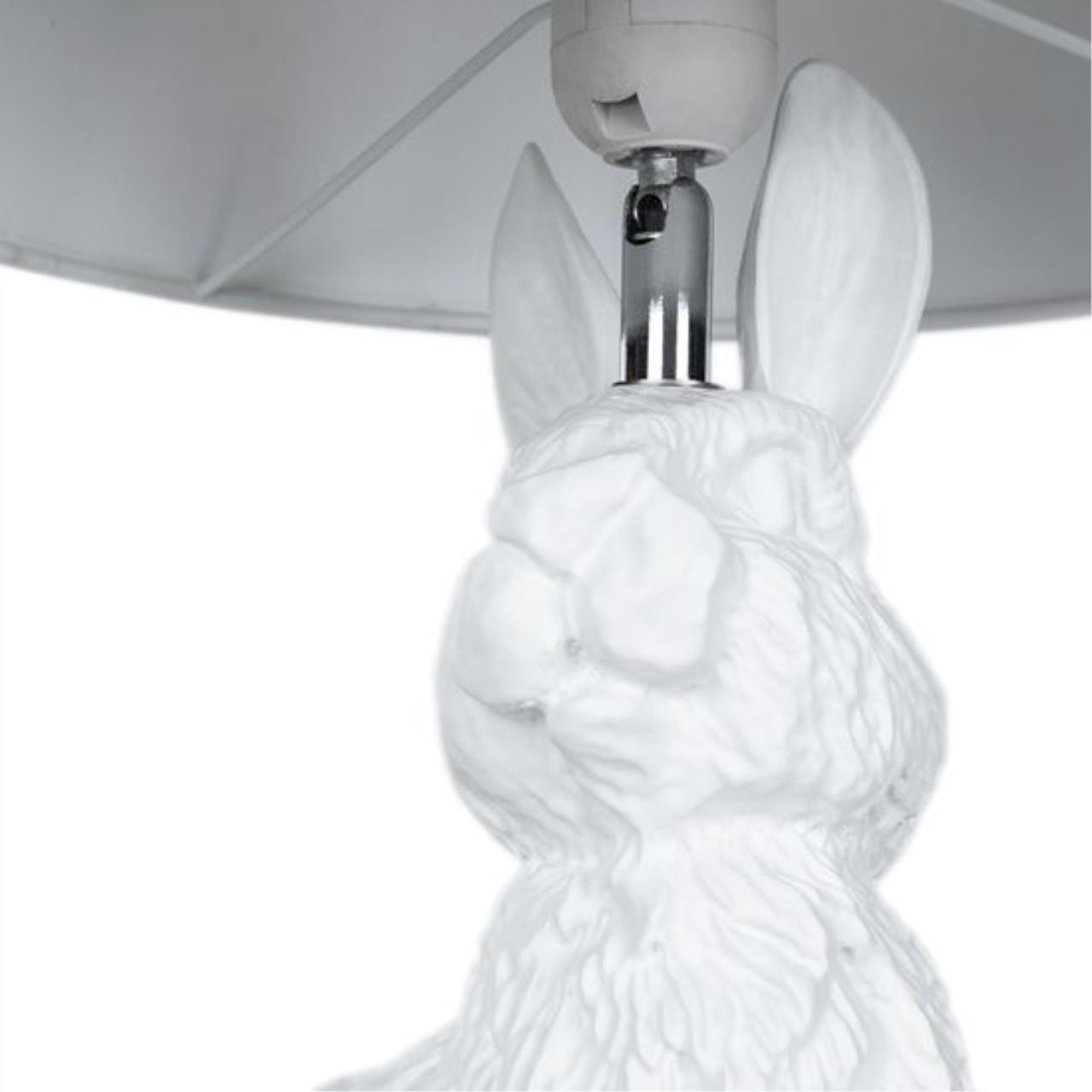 Картинка Настольная лампа Arte Lamp Izar A4015LT-1WH