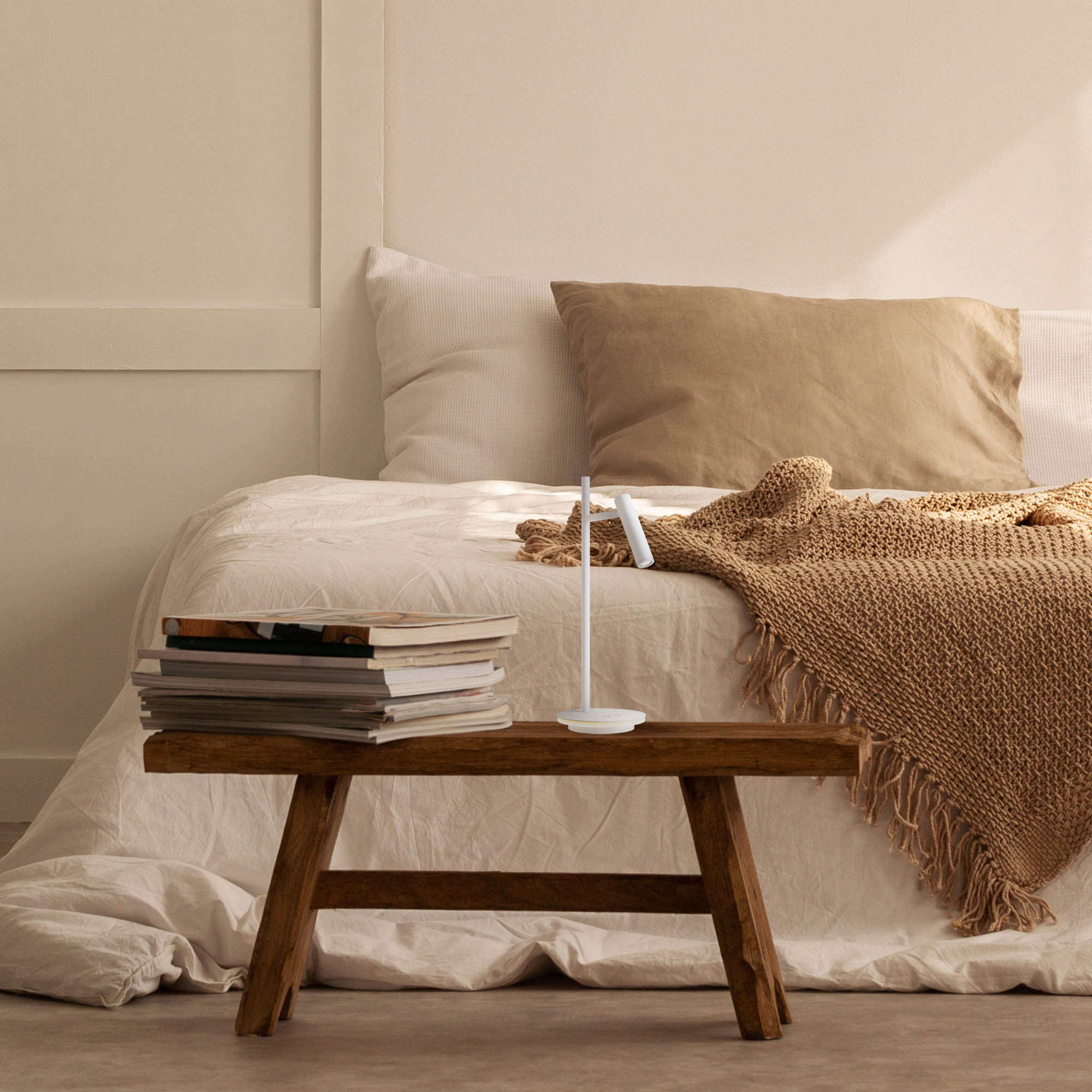 Картинка Настольная лампа Maytoni Estudo Z010TL-L8W3K