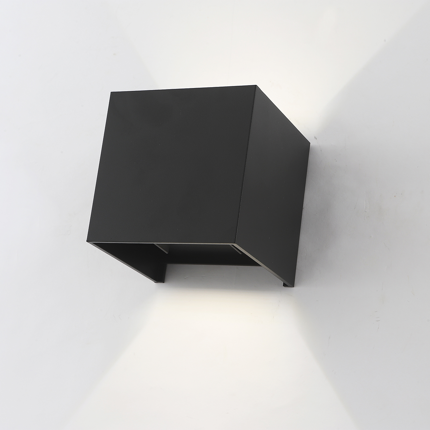 Картинка Настенный светильник Crystal Lux CLT 520W BL Crystal Lux 1401/429