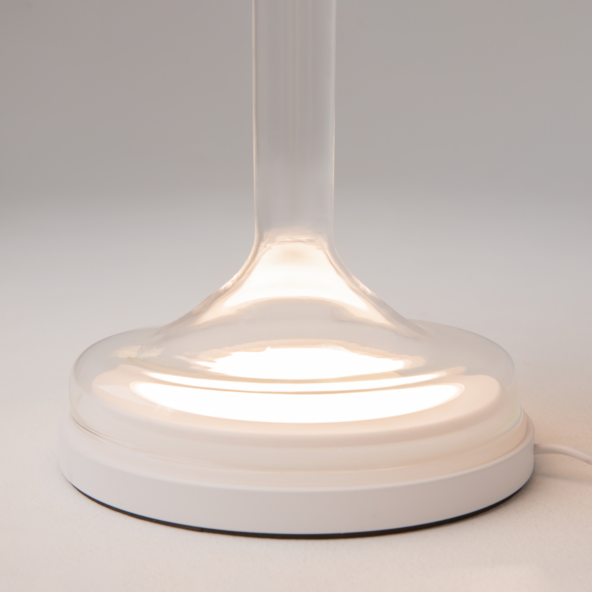 Картинка Настольный светильник Maytoni MOD286TL-L18W3K