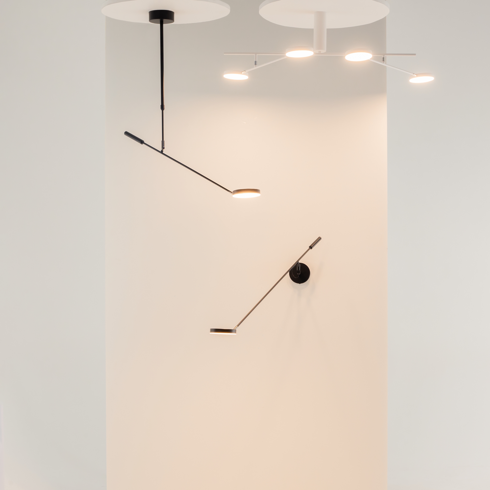 Картинка Настенный светильник (бра) Maytoni MOD070WL-L6B3K Fad