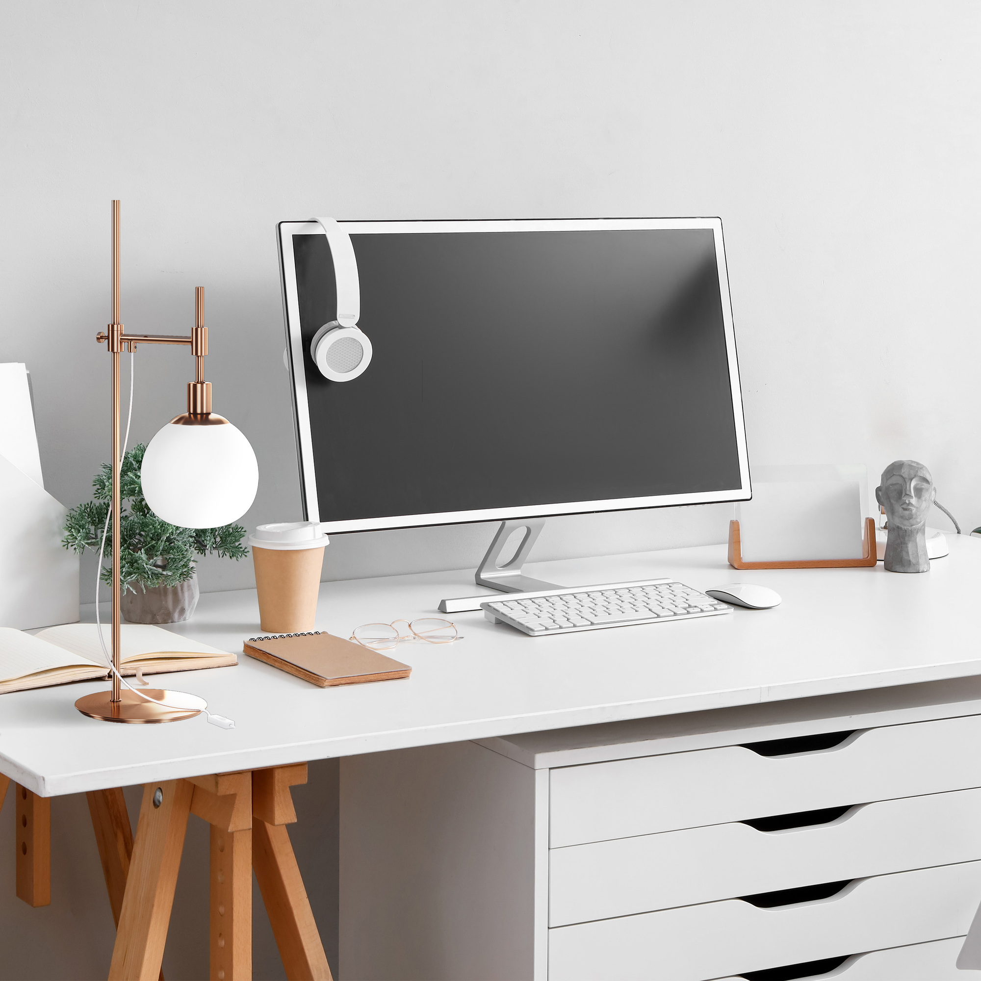 Картинка Настольная лампа Maytoni Erich MOD221-TL-01-G