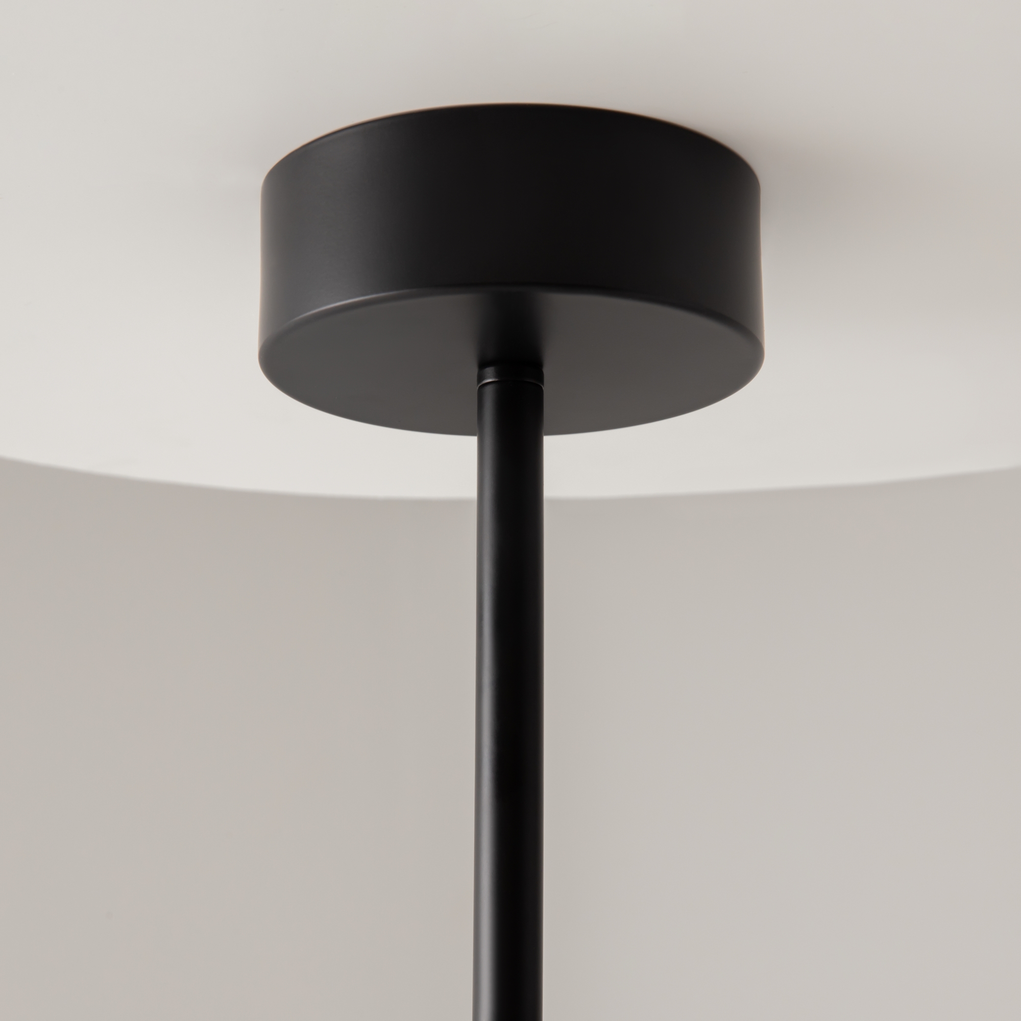 Картинка Подвесной светильник Maytoni MOD070CL-L15B3K1