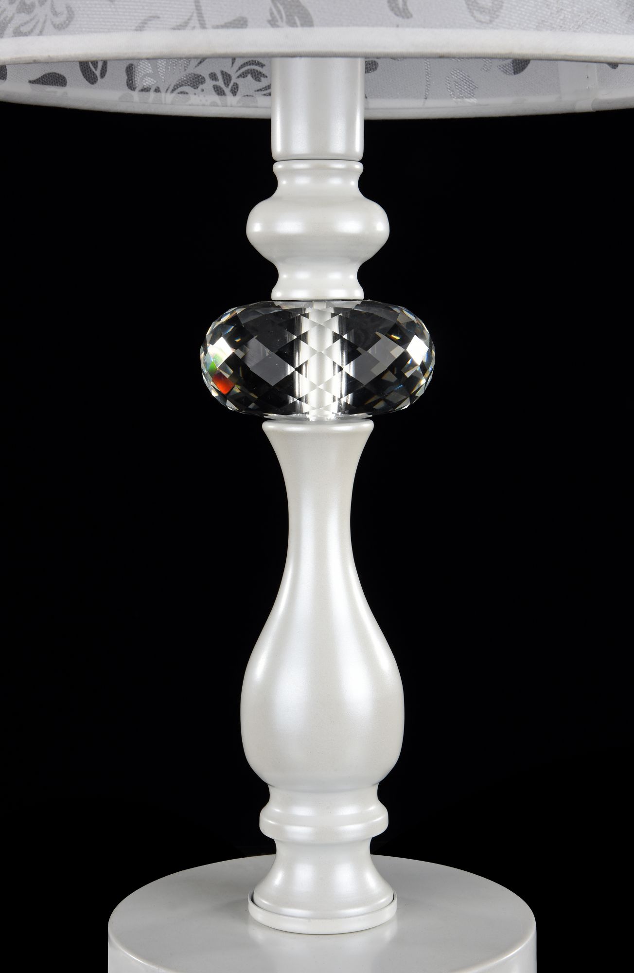 Картинка Настольная лампа Freya Adelaide FR2306-TL-01-W