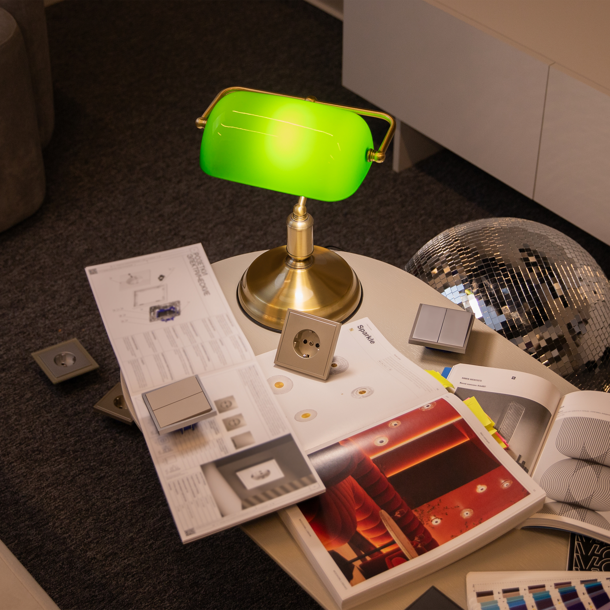 Картинка Настольная лампа Maytoni Kiwi Z153-TL-01-BS